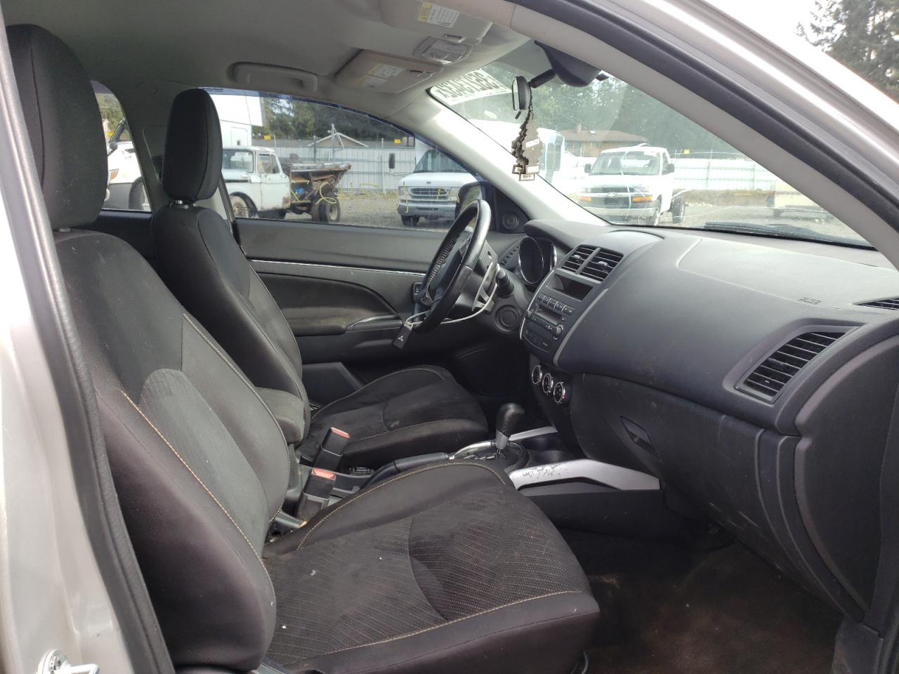 Photo 5 from auction – 2013 MITSUBISHI OUTLANDER with VIN 4A4AR5AU5DE018326