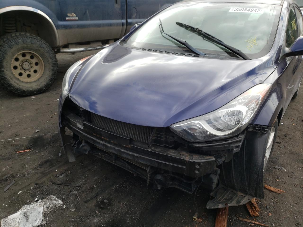 Photo 9 from auction – 2012 HYUNDAI ELANTRA GL with VIN 5NPDH4AE8CH100561