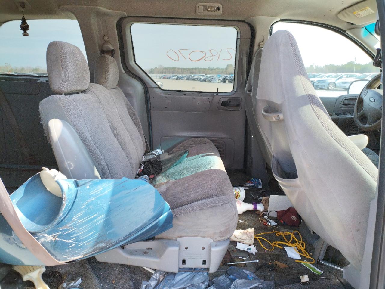 Photo 6 from auction – 2002 FORD WINDSTAR L with VIN 2FMZA51442BA39156