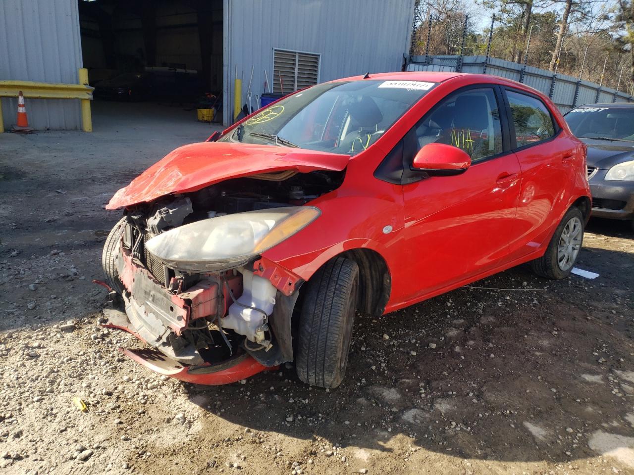 Photo 2 from auction – 2011 MAZDA MAZDA2 with VIN JM1DE1HY1B0123618