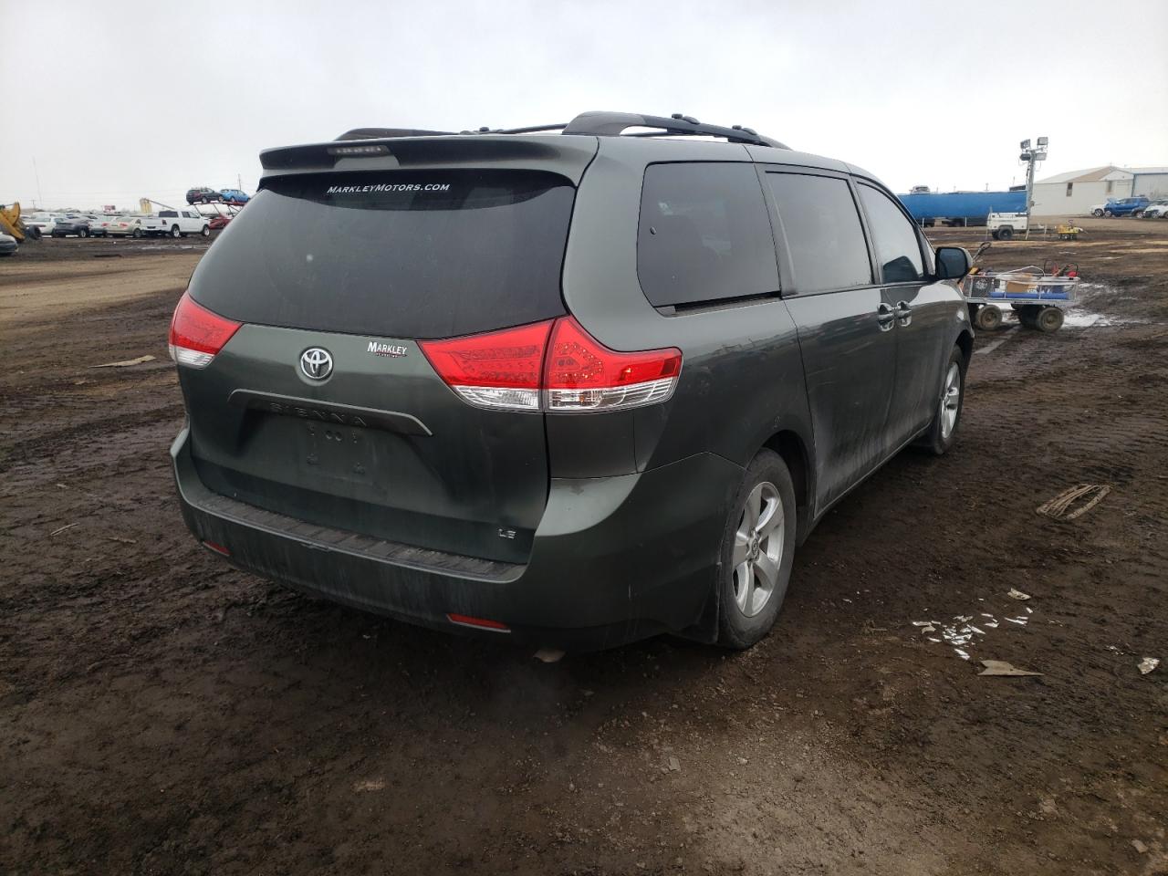 Photo 4 from auction – 2013 TOYOTA SIENNA LE with VIN 5TDKK3DC0DS328904