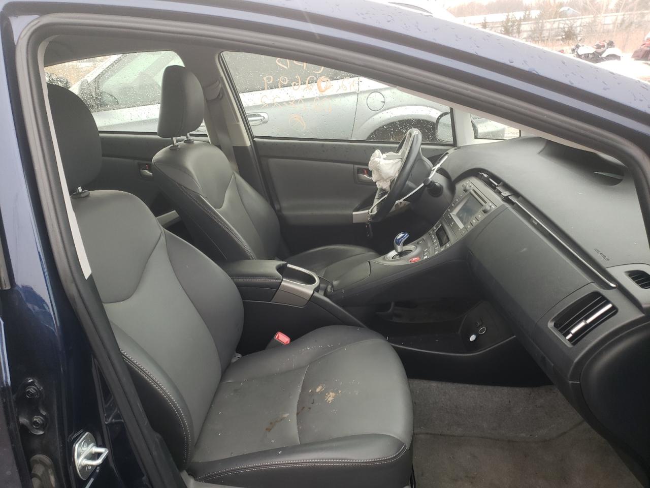 Photo 5 from auction – 2013 TOYOTA PRIUS with VIN JTDKN3DU3D1729215