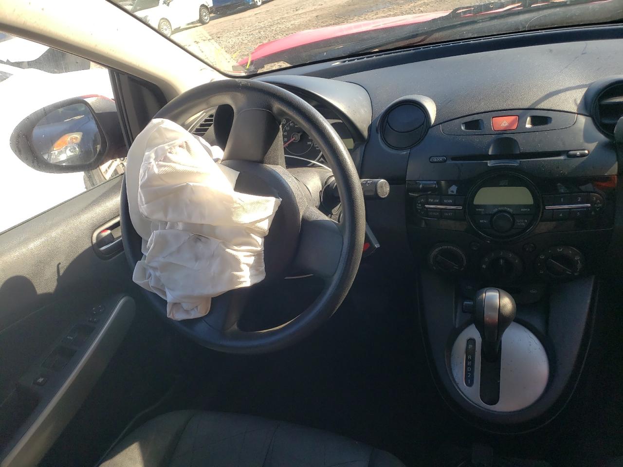 Photo 9 from auction – 2011 MAZDA MAZDA2 with VIN JM1DE1HY1B0123618