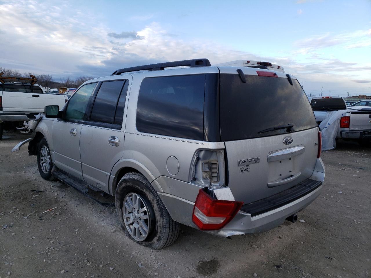 Photo 3 from auction – 2011 FORD EXPEDITION with VIN 1FMJU1J56BEF15644