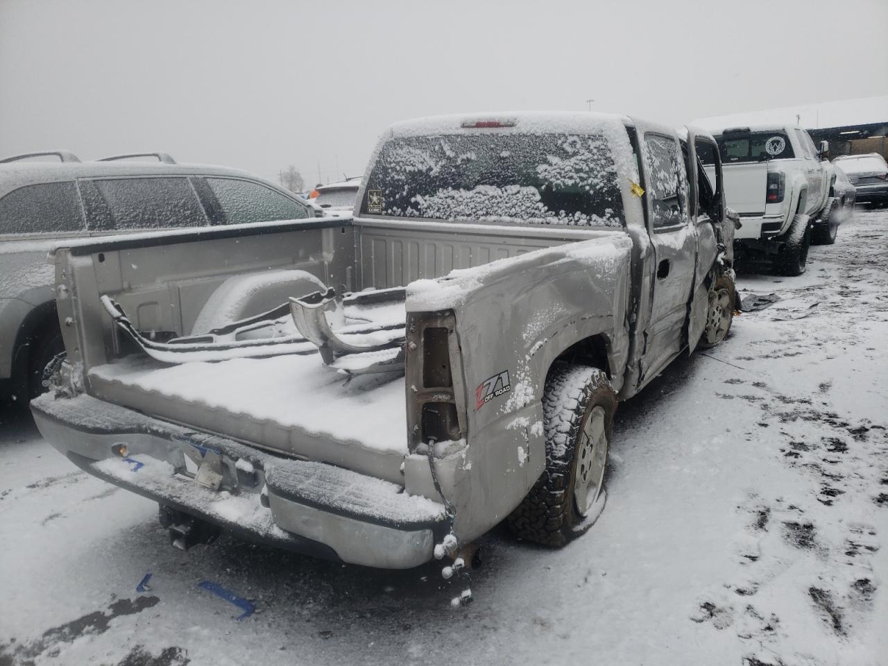 Photo 4 from auction – 2005 CHEVROLET SILVERADO with VIN 2GCEK13T351326463