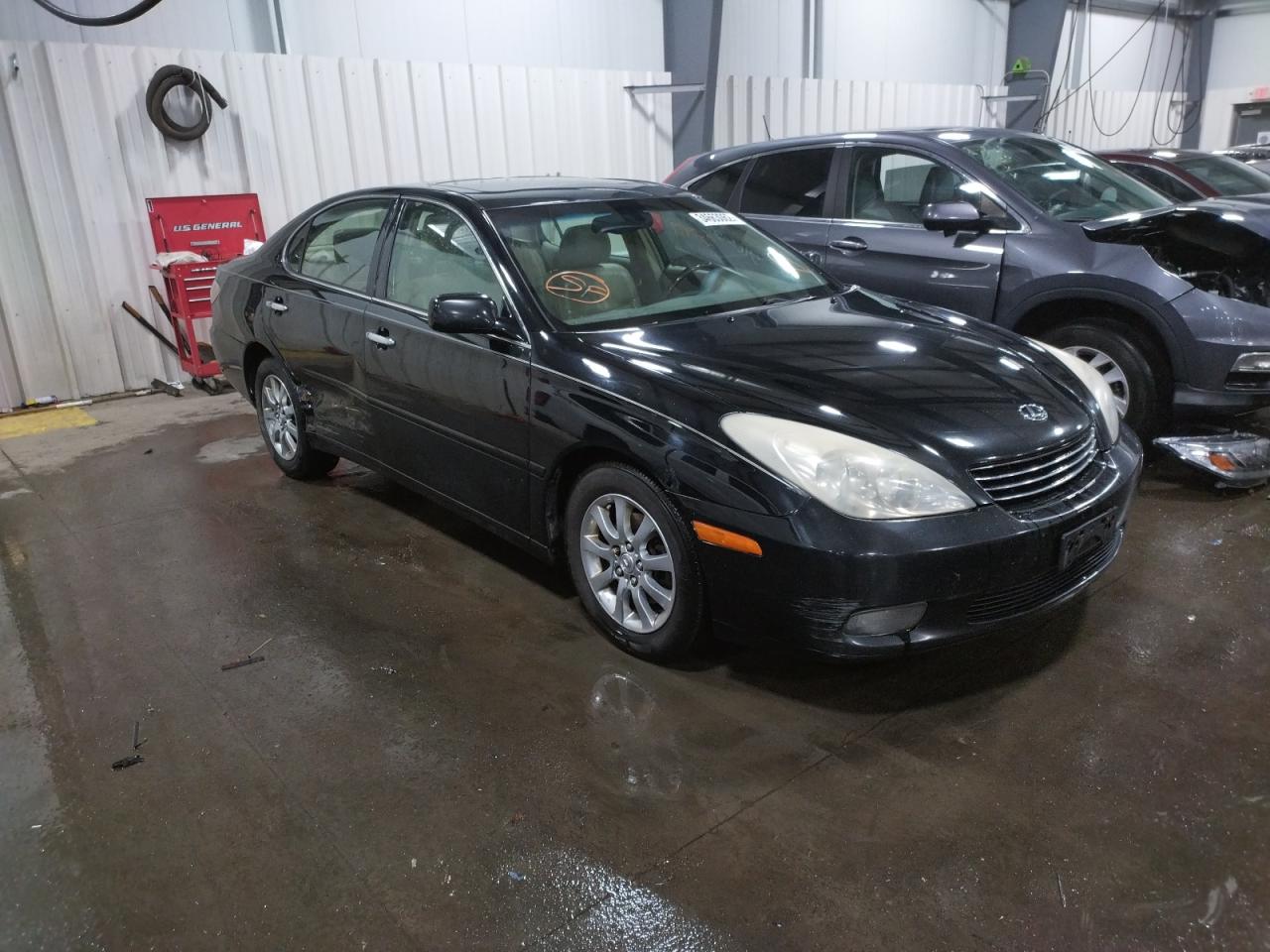LEXUS ES 300 2002 with VIN JTHBF30G125015276 - Photo from auction