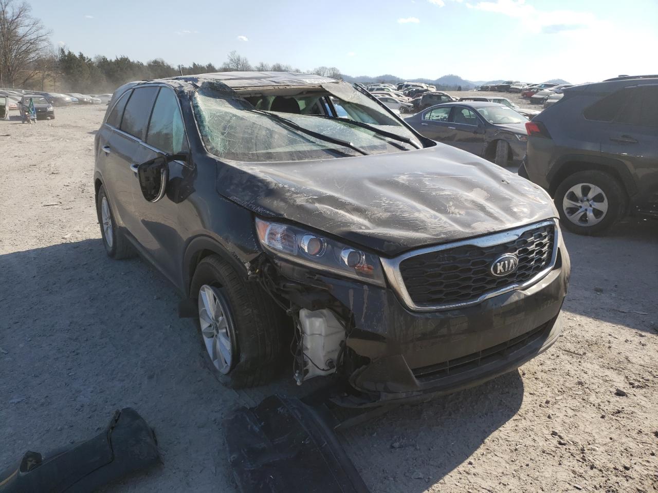 KIA SORENTO L 2019 with VIN 5XYPG4A34KG582000 - Photo from auction