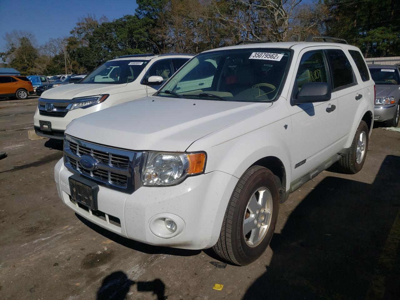 Photo 2 from auction – 2008 FORD ESCAPE XLT with VIN 1FMCU03138KA37299
