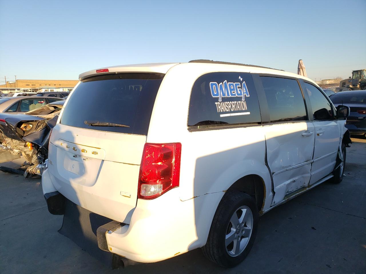 Photo 4 from auction – 2012 DODGE GRAND CARA with VIN 2C4RDGCGXCR357807