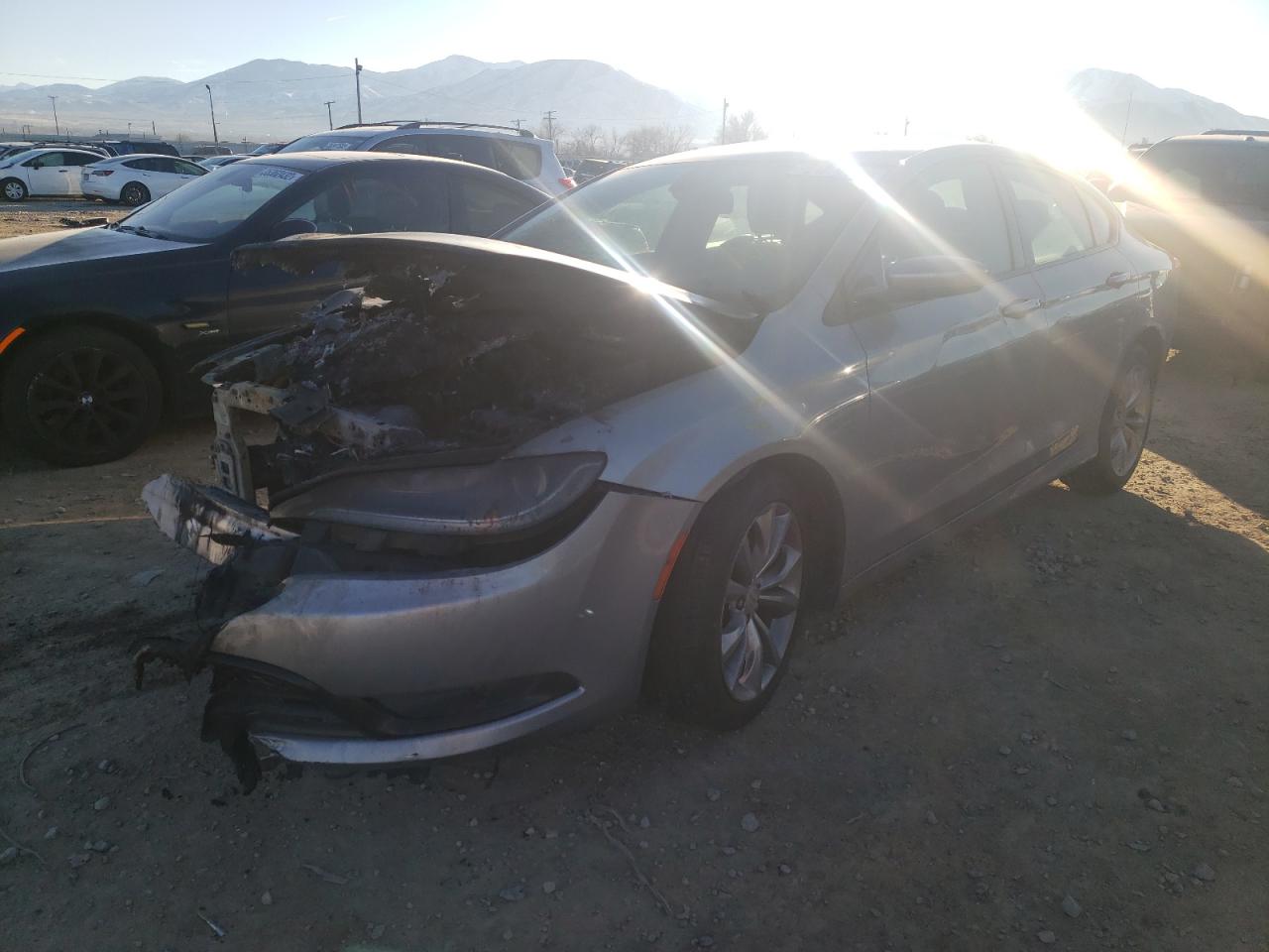 Photo 2 from auction – 2015 CHRYSLER 200 S with VIN 1C3CCCBB5FN619438
