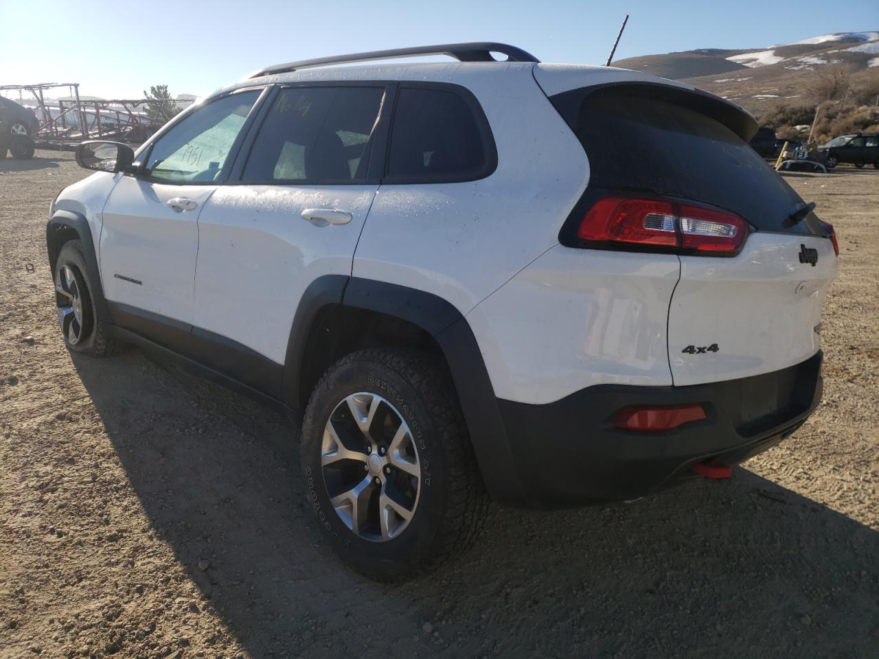 Photo 3 from auction – 2018 JEEP CHEROKEE T with VIN 1C4PJMBBXJD502834