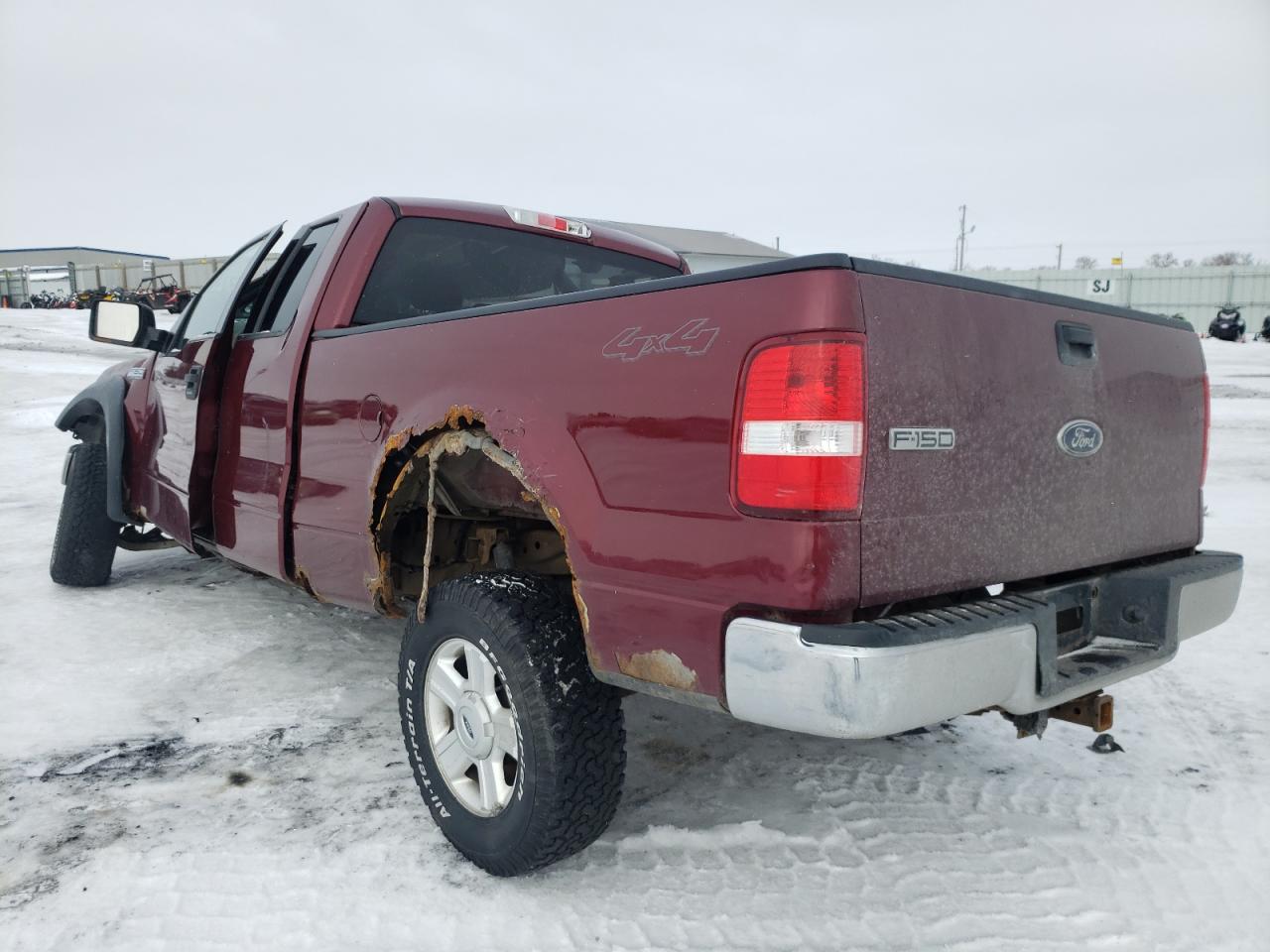 Photo 3 from auction – 2004 FORD F150 with VIN 1FTPX145X4NA31478