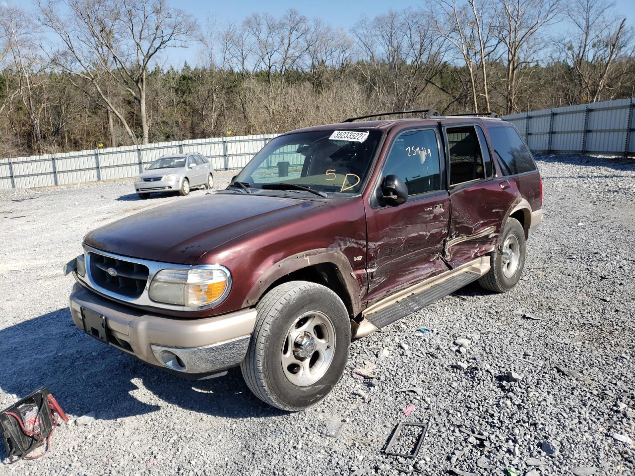 Photo 2 from auction – 2000 FORD EXPLORER E with VIN 1FMDU84PXYZA70362