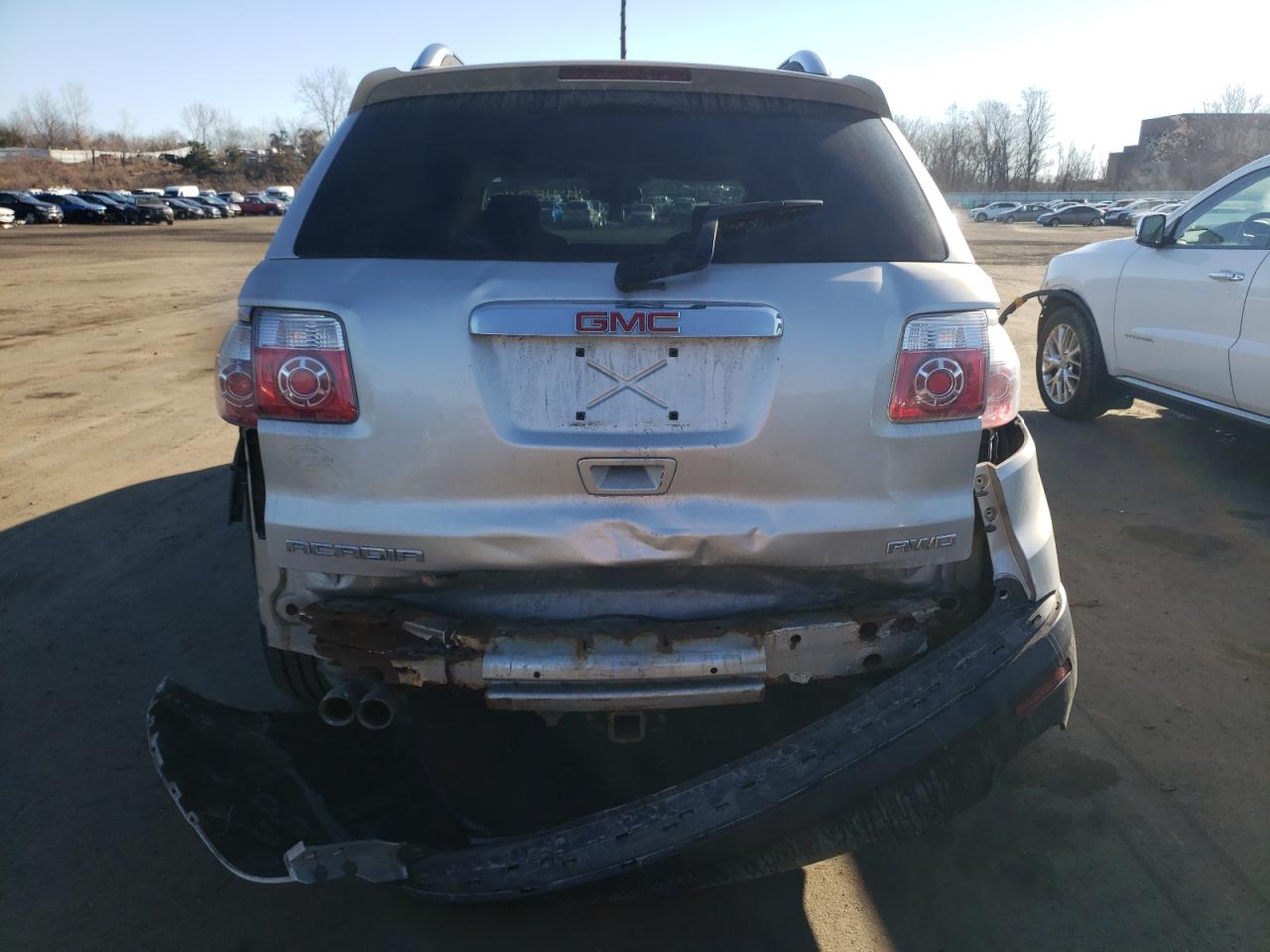 Photo 9 from auction – 2008 GMC ACADIA SLT with VIN 1GKEV23708J171353