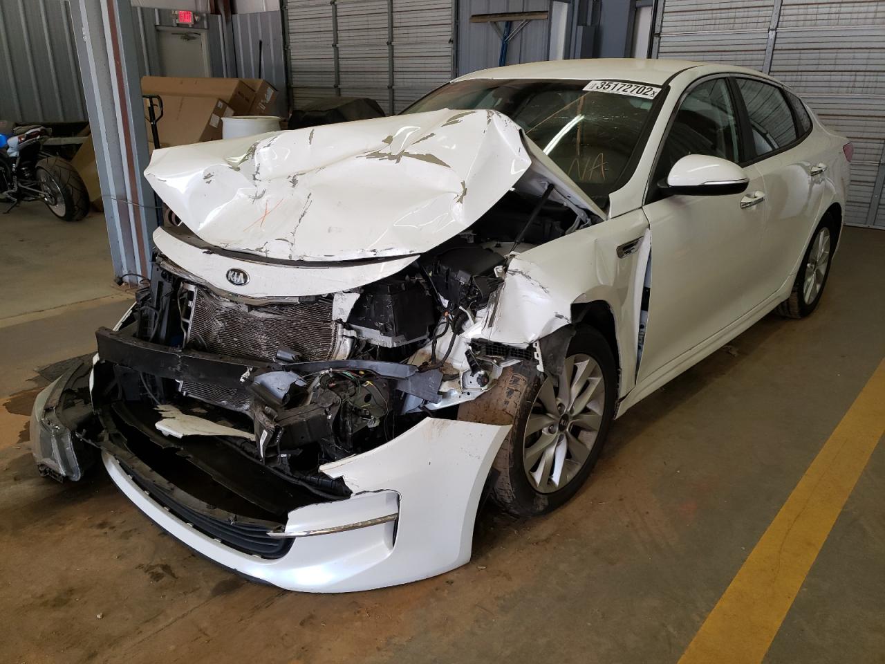 Photo 9 from auction – 2016 KIA OPTIMA LX with VIN 5XXGT4L38GG018547