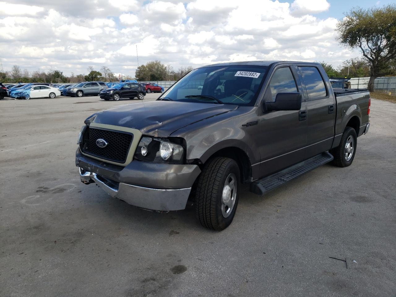 Photo 2 from auction – 2004 FORD F150 SUPER with VIN 1FTRW12W94KC53566
