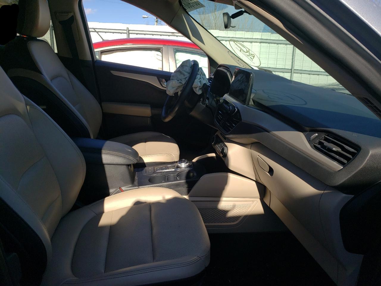 Photo 5 from auction – 2020 FORD ESCAPE SEL with VIN 1FMCU0H63LUA15014