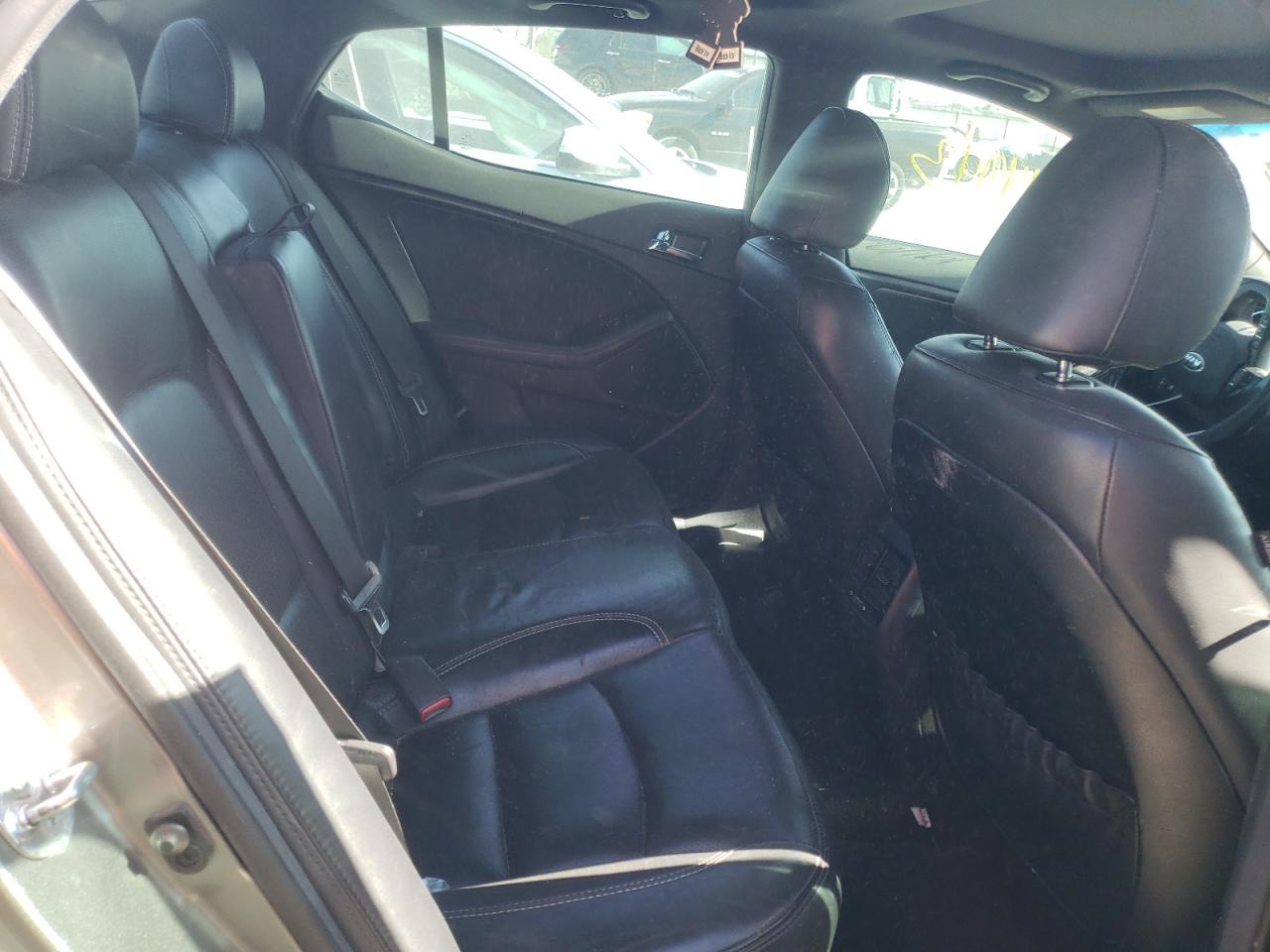 Photo 6 from auction – 2013 KIA OPTIMA SX with VIN 5XXGR4A64DG116739