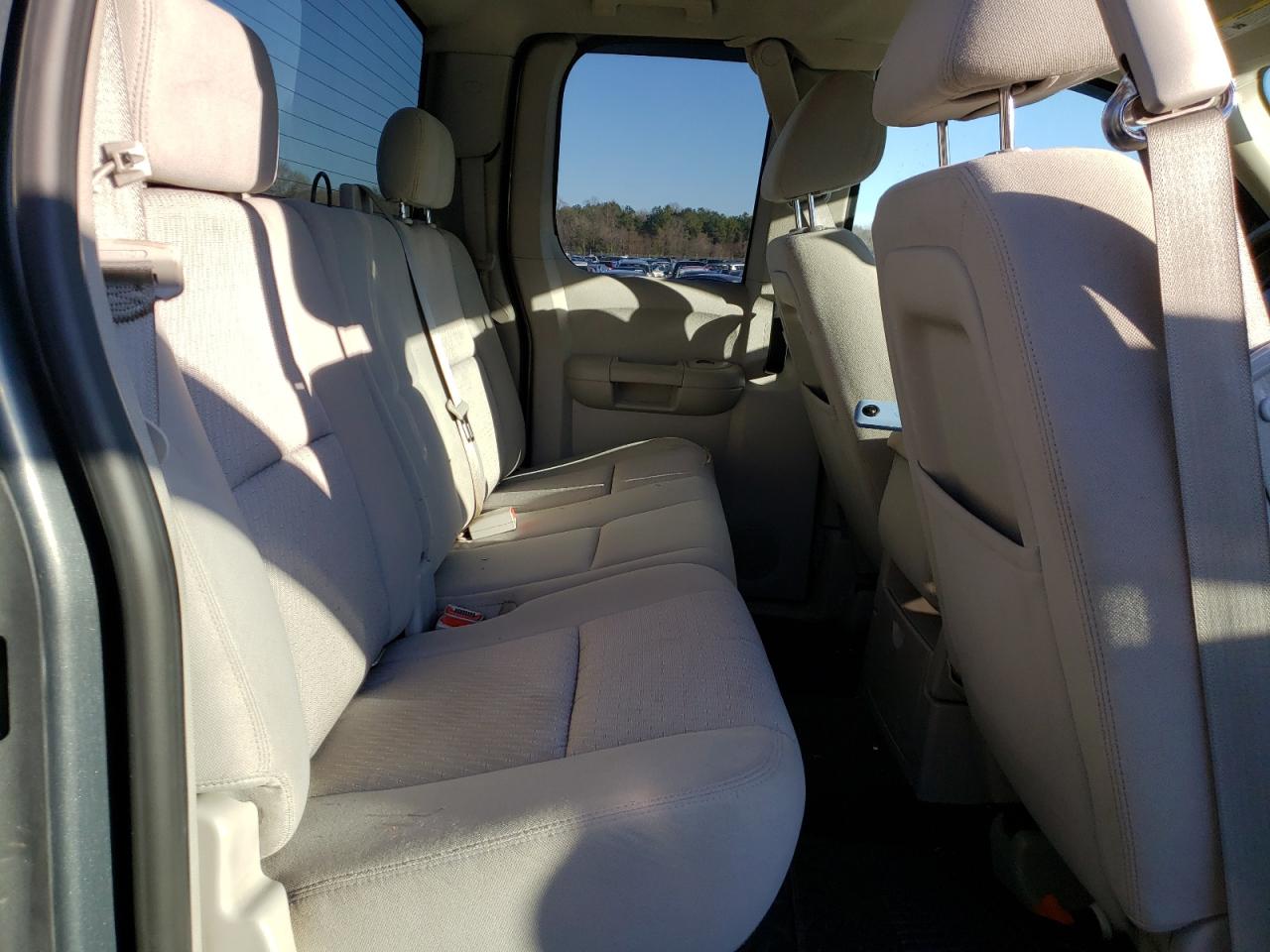 Photo 6 from auction – 2011 CHEVROLET SILVERADO with VIN 1GCRKSE36BZ295670