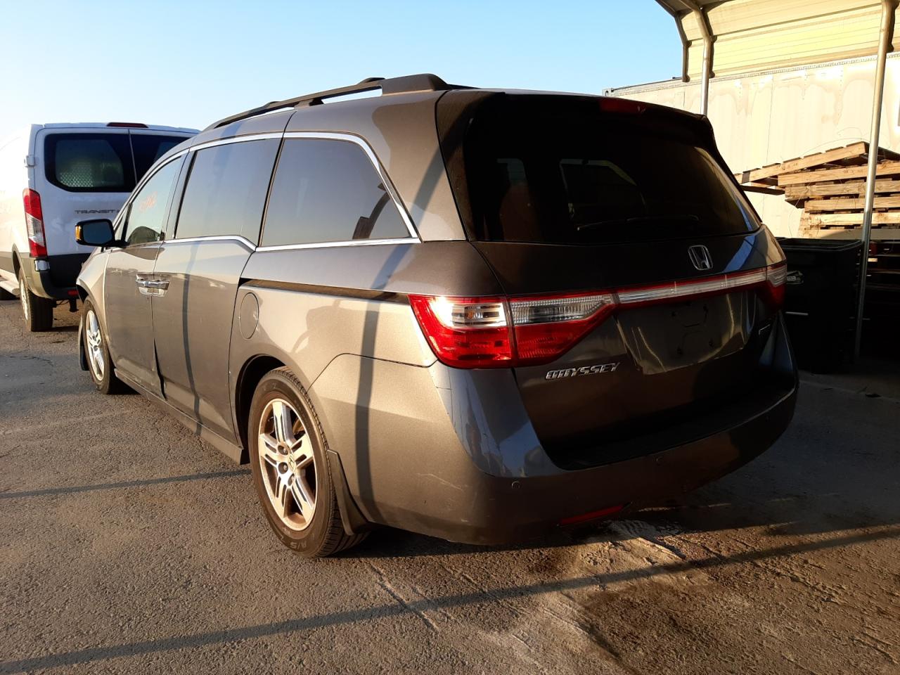 Photo 3 from auction – 2012 HONDA ODYSSEY TO with VIN 5FNRL5H94CB045480