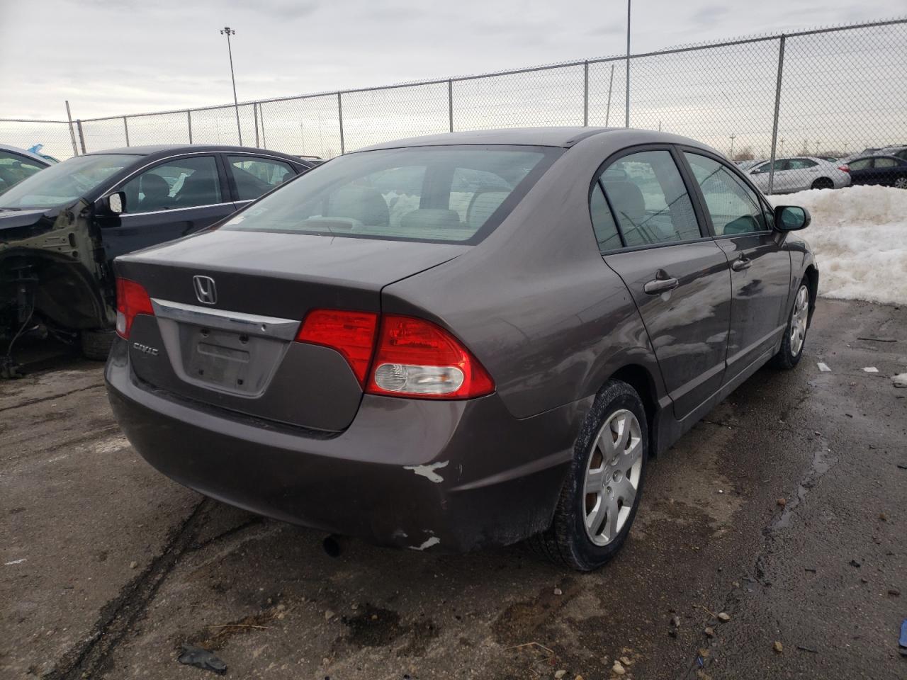Photo 4 from auction – 2011 HONDA CIVIC LX with VIN 19XFA1F51BE025211