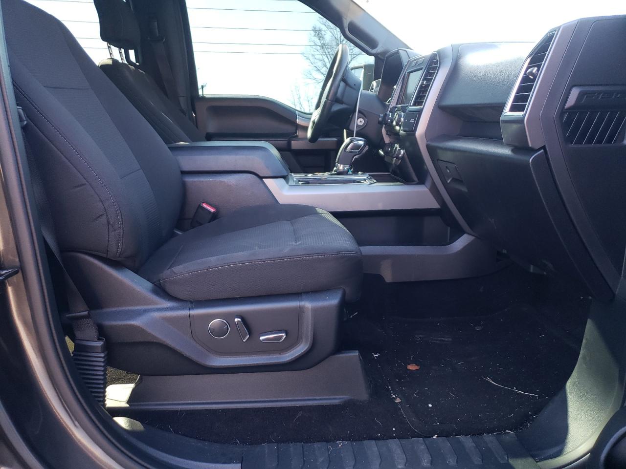 Photo 5 from auction – 2015 FORD F150 SUPER with VIN 1FTEW1EF9FFC48356