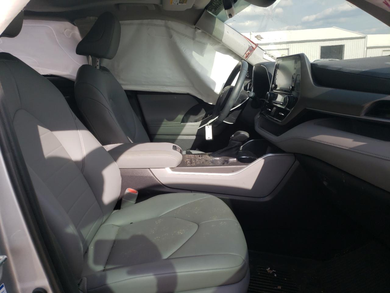 Photo 5 from auction – 2021 TOYOTA HIGHLANDER with VIN 5TDHZRBH3MS523726