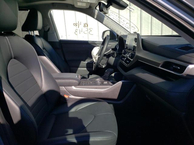 Photo 5 from auction – 2022 TOYOTA HIGHLANDER with VIN 5TDGZRAH4NS093638