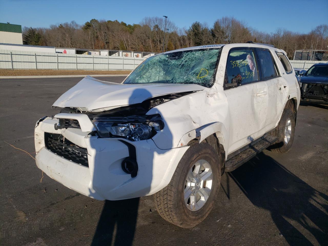 Photo 2 from auction – 2019 TOYOTA 4 RUNNER with VIN JTEBU5JR3K5666035