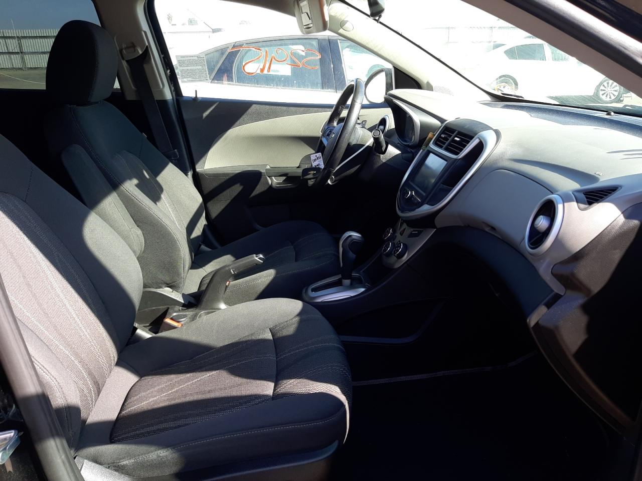 Photo 5 from auction – 2017 CHEVROLET SONIC LT with VIN 1G1JD5SG2H4103630