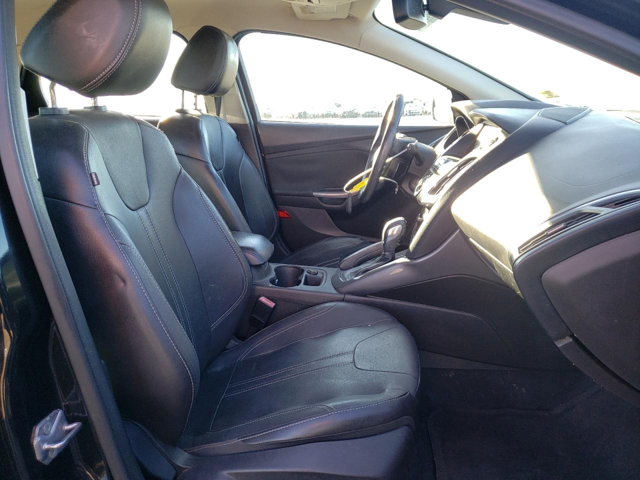 Photo 5 from auction – 2012 FORD FOCUS TITA with VIN 1FAHP3N29CL477688
