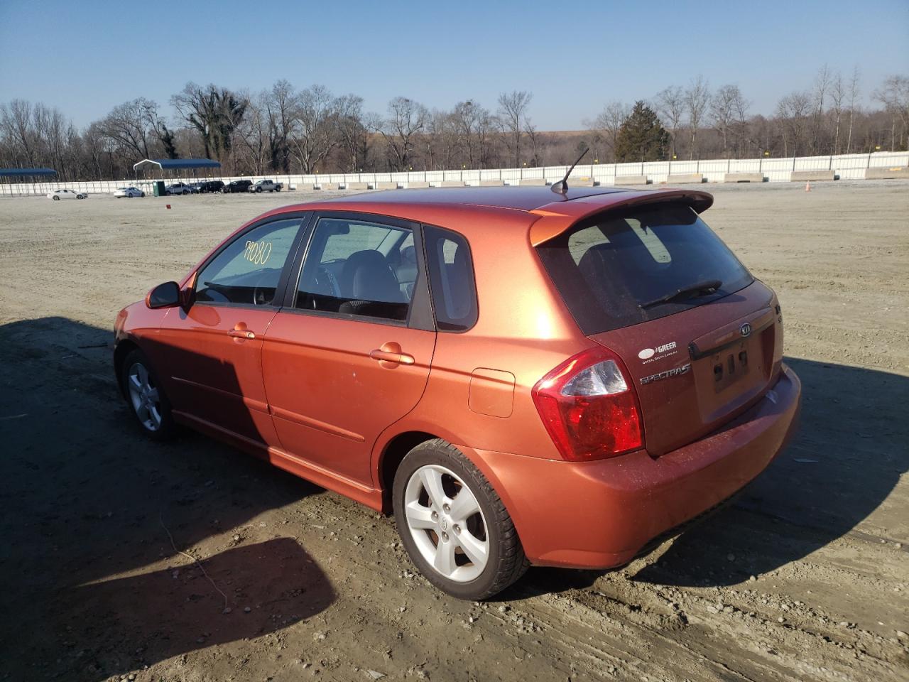 Photo 3 from auction – 2007 KIA SPECTRA5 S with VIN KNAFE161175001878