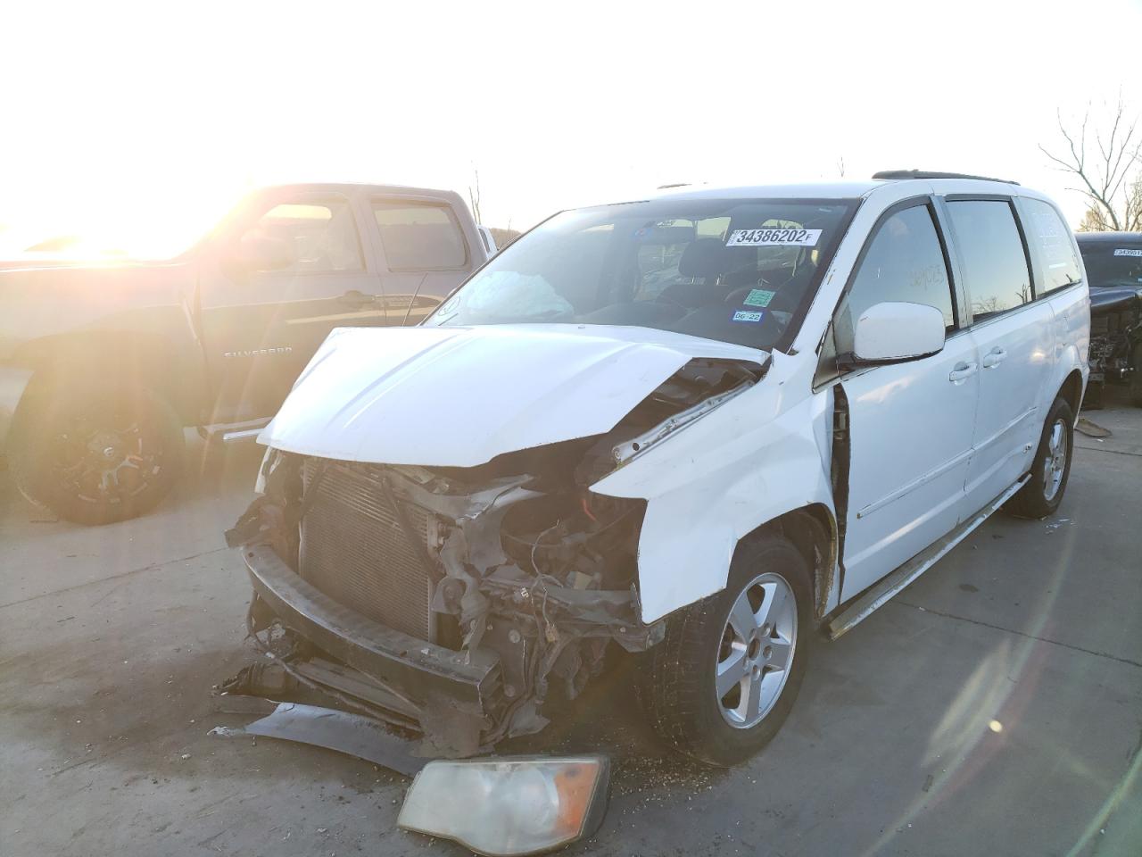 Photo 2 from auction – 2012 DODGE GRAND CARA with VIN 2C4RDGCGXCR357807