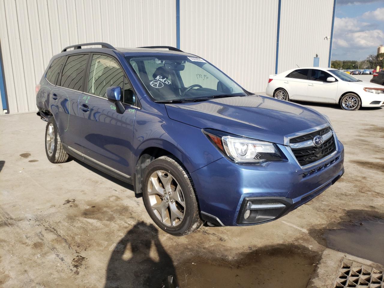 SUBARU FORESTER 2 2018 with VIN JF2SJAWC3JH484795 - Photo from auction