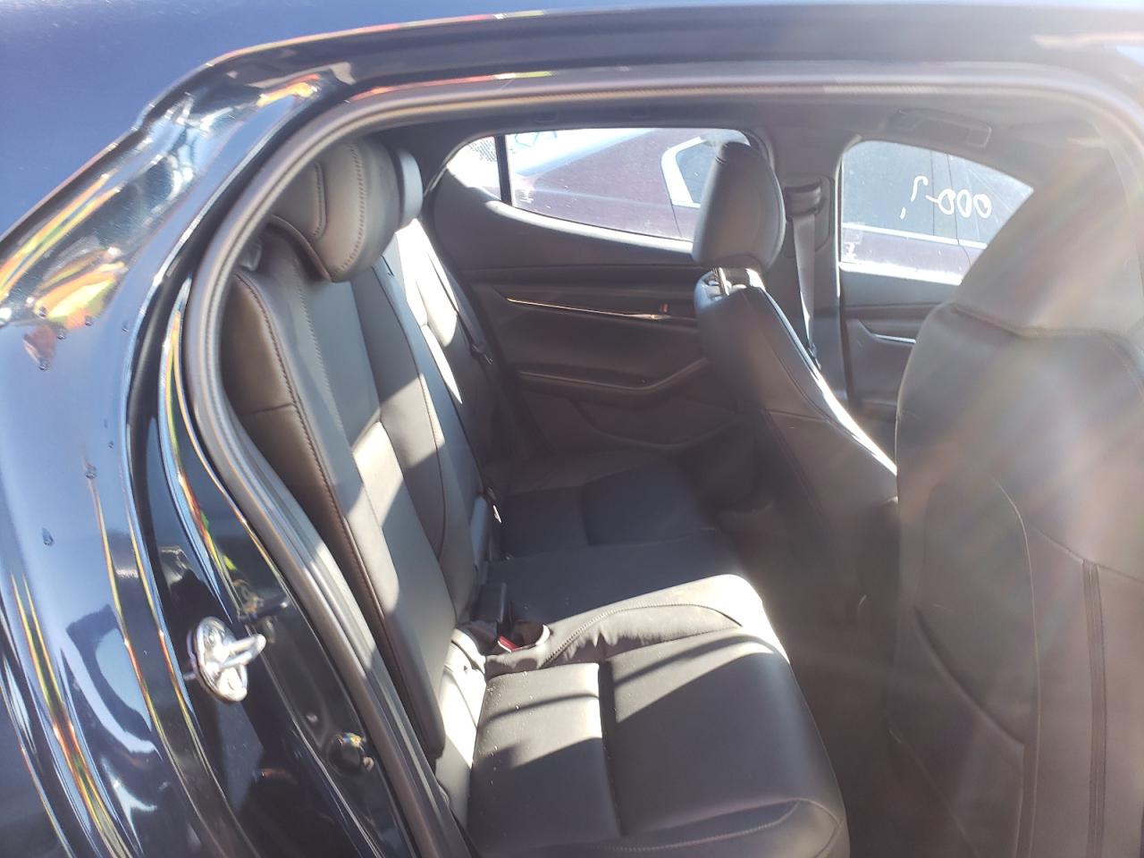 Photo 6 from auction – 2021 MAZDA 3 PREFERRE with VIN JM1BPBLL6M1344261