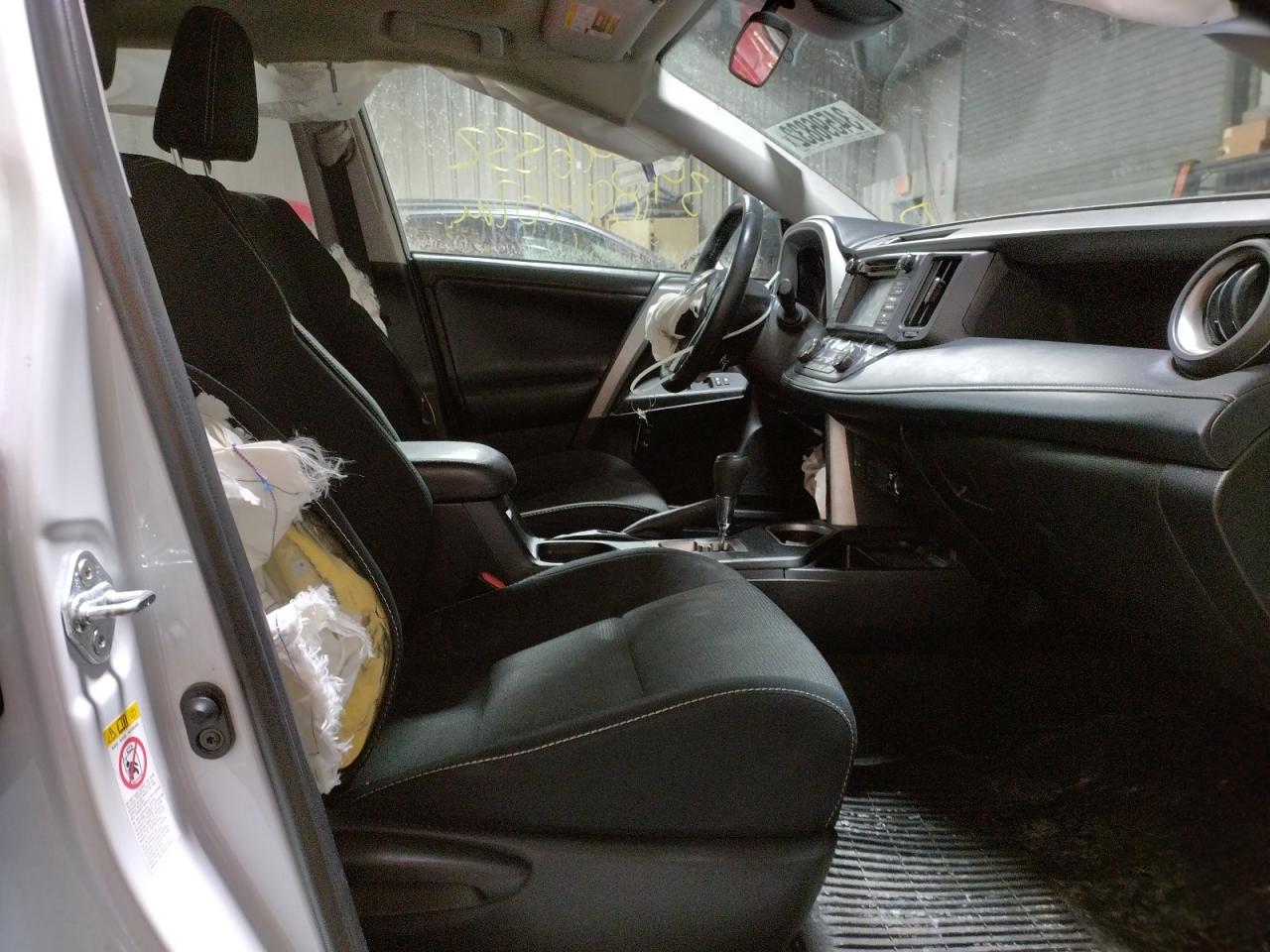 Photo 5 from auction – 2018 TOYOTA RAV4 ADVEN with VIN 2T3RFREV8JW744814