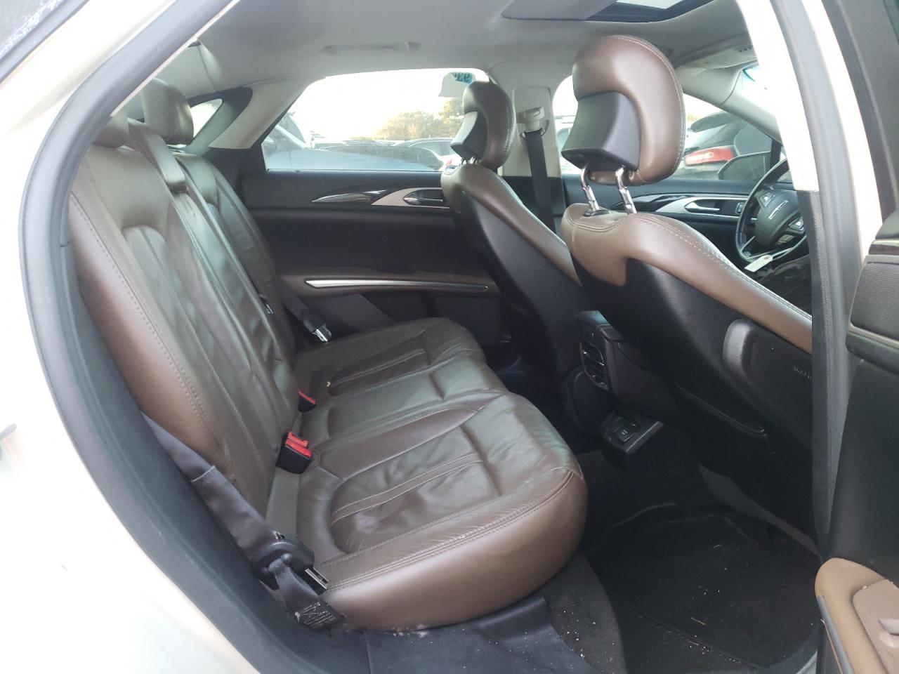Photo 6 from auction – 2016 LINCOLN MKZ HYBRID with VIN 3LN6L2LU9GR621125