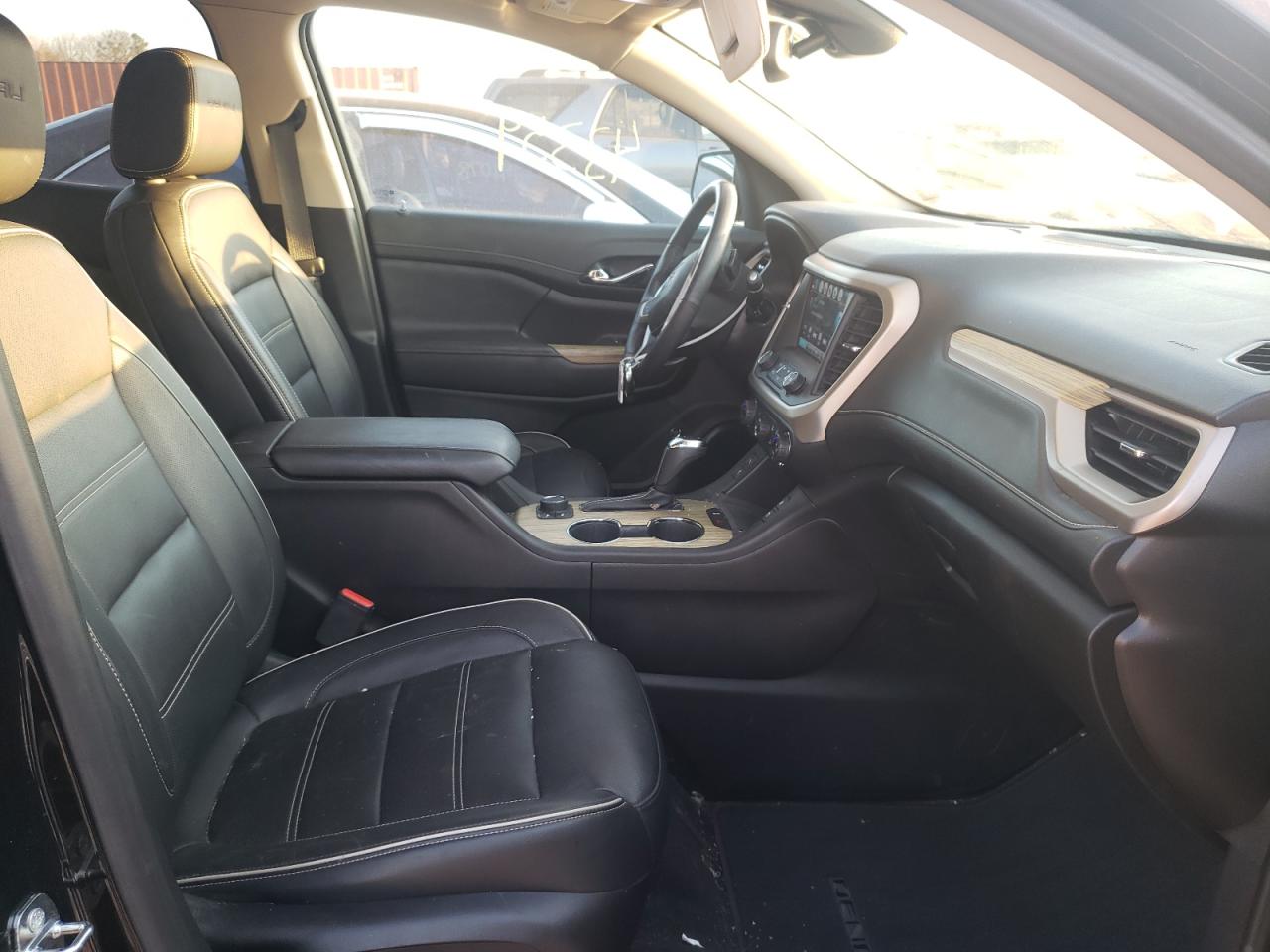 Photo 5 from auction – 2019 GMC ACADIA DEN with VIN 1GKKNPLS3KZ154298