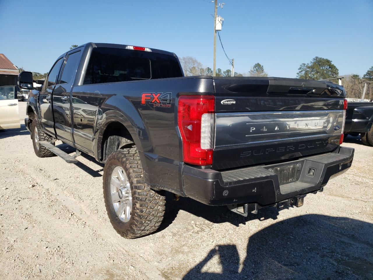 Photo 3 from auction – 2017 FORD F350 SUPER with VIN 1FT8W3B64HEB56223