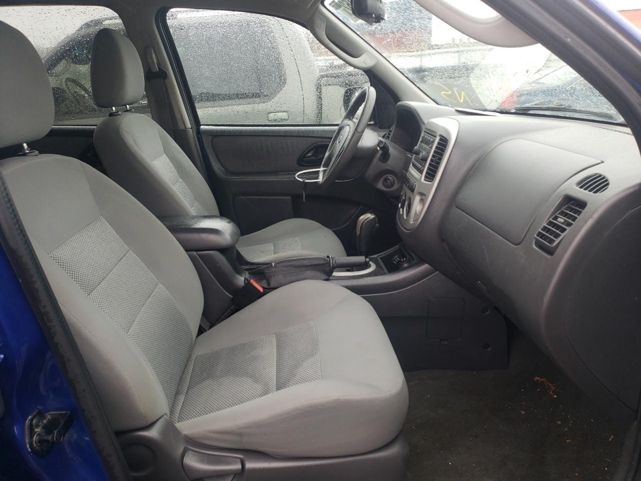 Photo 5 from auction – 2005 FORD ESCAPE HEV with VIN 1FMYU96H05KC30802