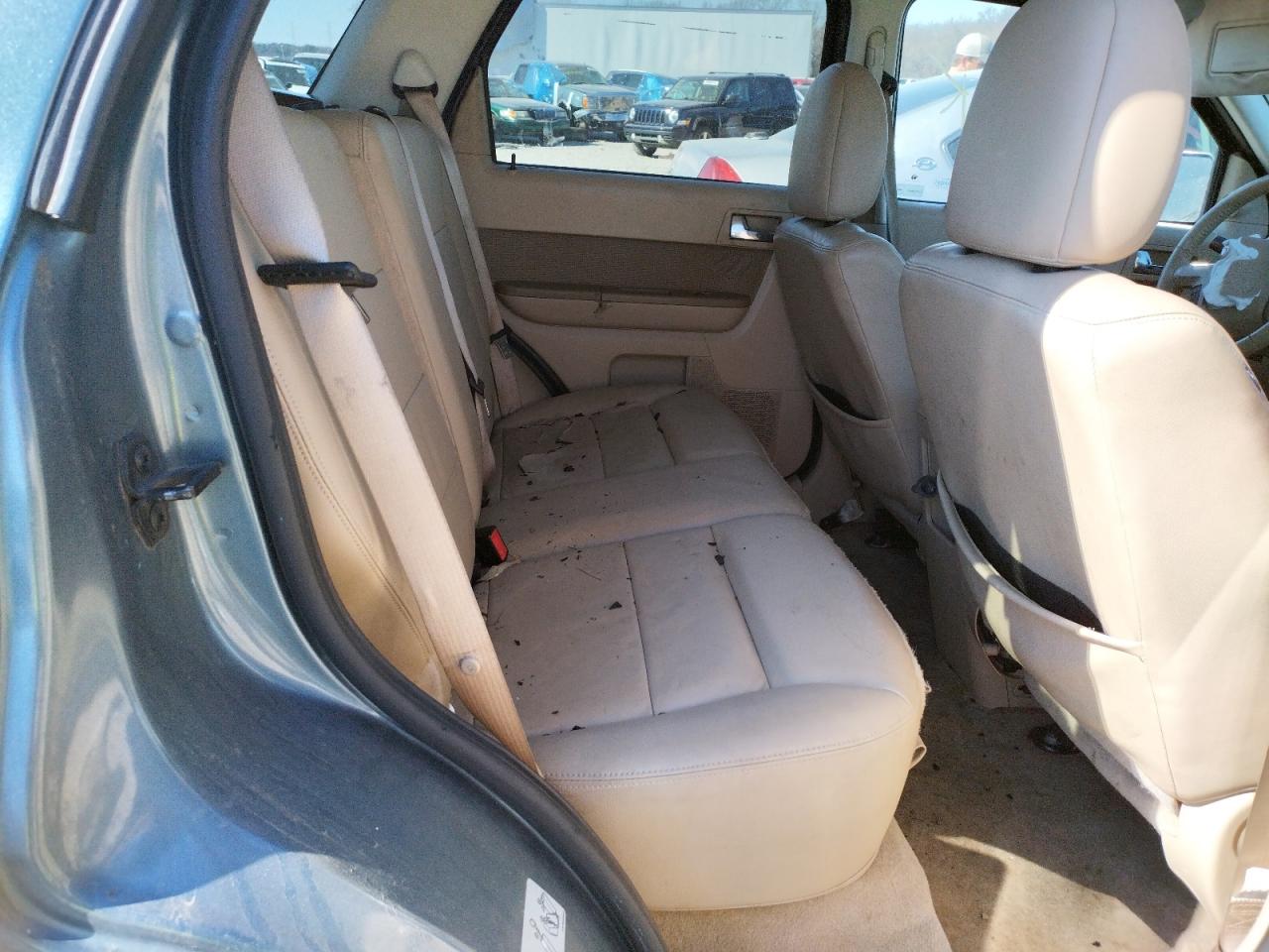 Photo 6 from auction – 2011 FORD ESCAPE LIM with VIN 1FMCU0E74BKB09782