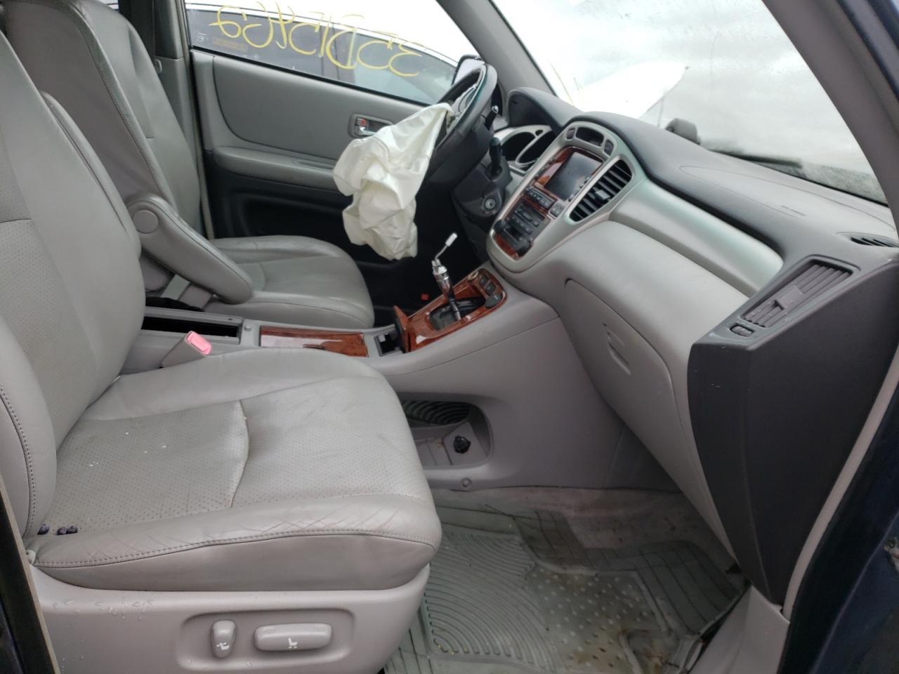 Photo 5 from auction – 2006 TOYOTA HIGHLANDER with VIN JTEEW21A260008256