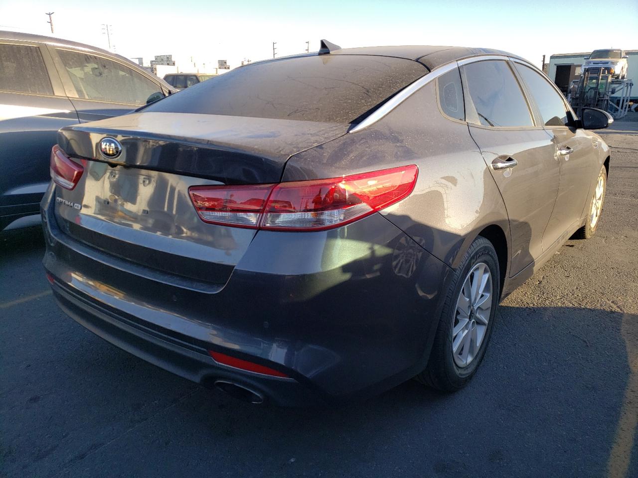 Photo 4 from auction – 2018 KIA OPTIMA LX with VIN KNAGT4L36J5213586