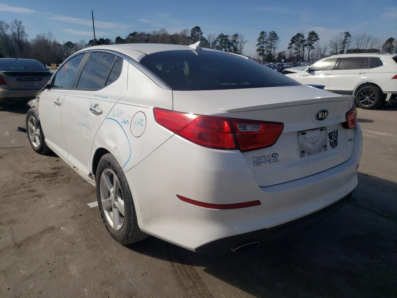 Photo 3 from auction – 2015 KIA OPTIMA LX with VIN KNAGM4A78F5532398