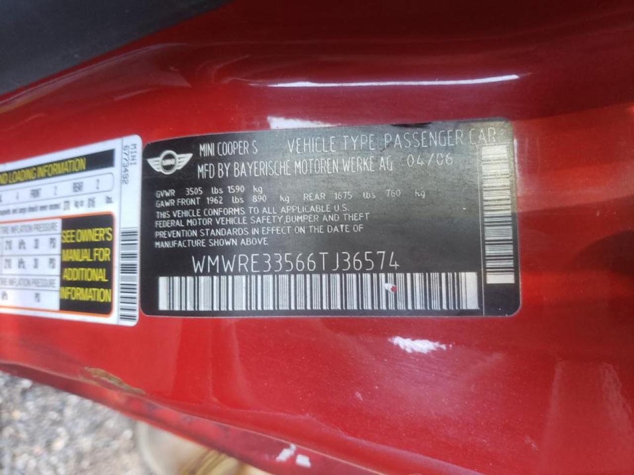 Photo 10 from auction – 2006 MINI COOPER S with VIN WMWRE33566TJ36574