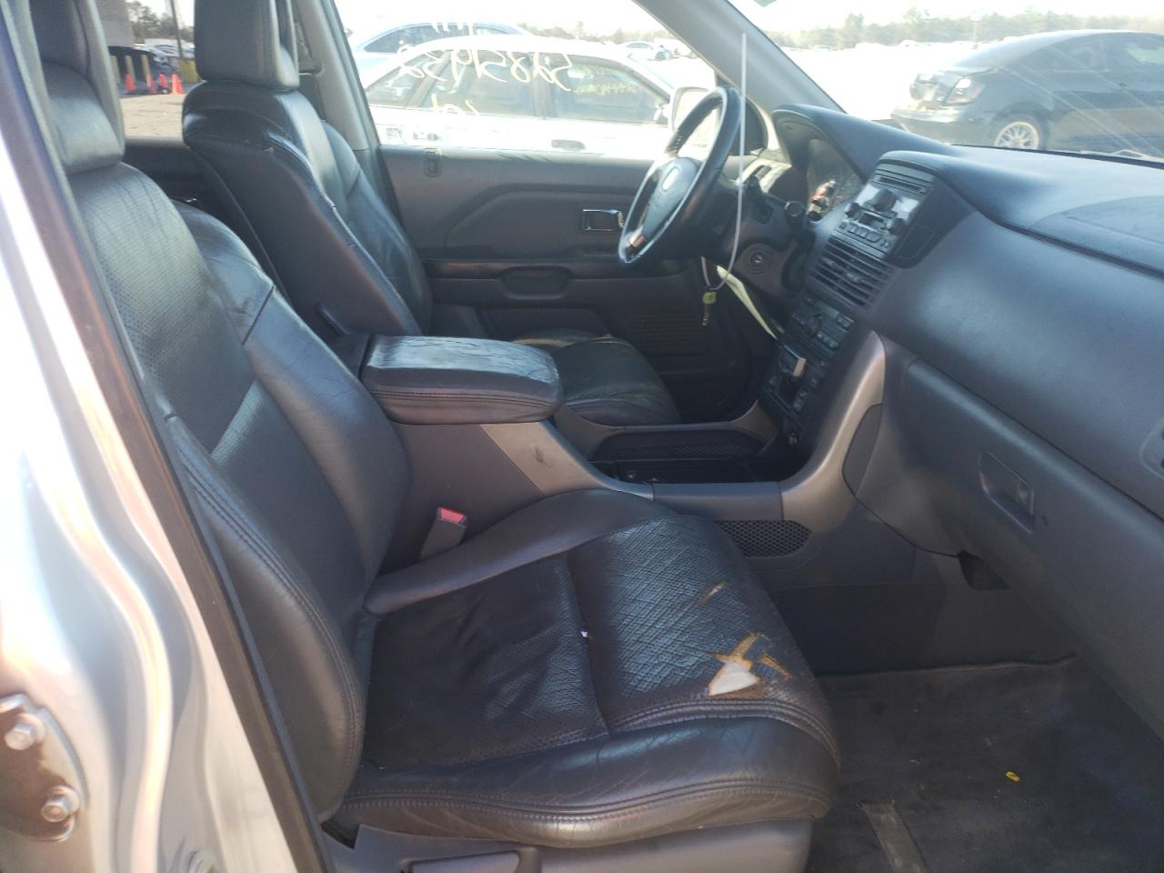 Photo 5 from auction – 2004 HONDA PILOT EXL with VIN 2HKYF18674H515179