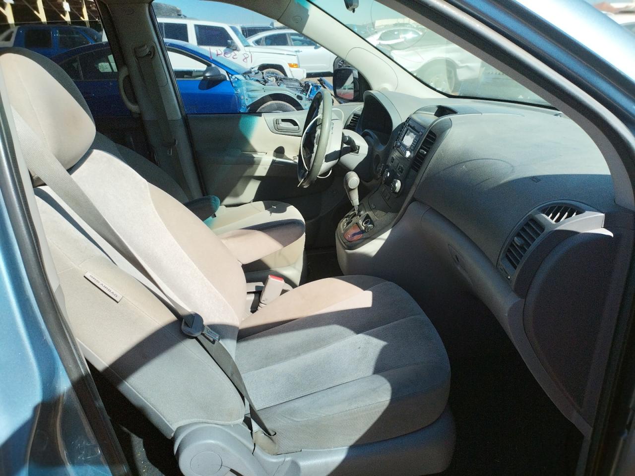 Photo 5 from auction – 2012 KIA SEDONA LX with VIN KNDMG4C75C6415376
