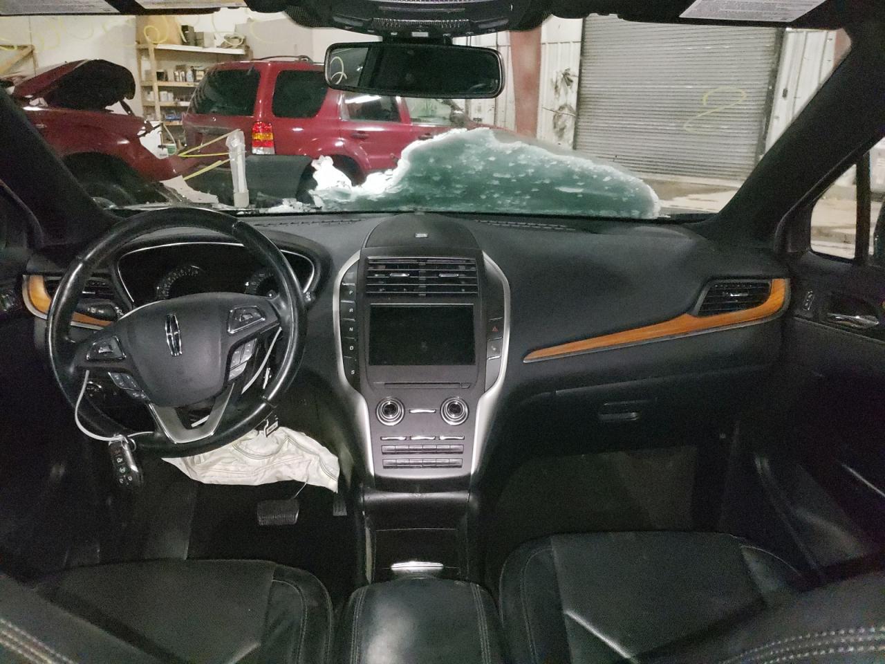 Photo 9 from auction – 2016 LINCOLN MKC RESERV with VIN 5LMTJ3DH5GUJ18164