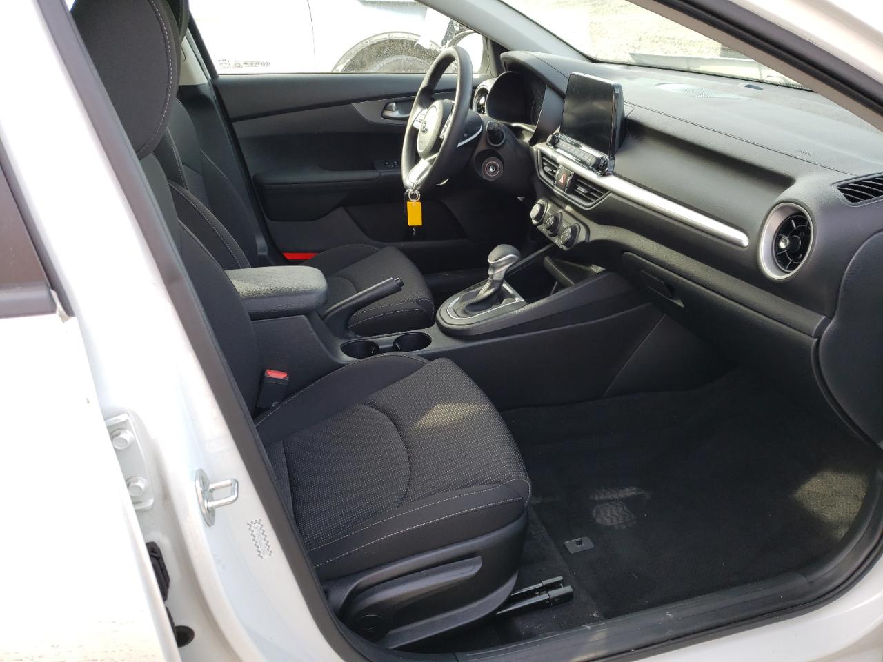 Photo 5 from auction – 2020 KIA FORTE FE with VIN 3KPF24AD5LE173425