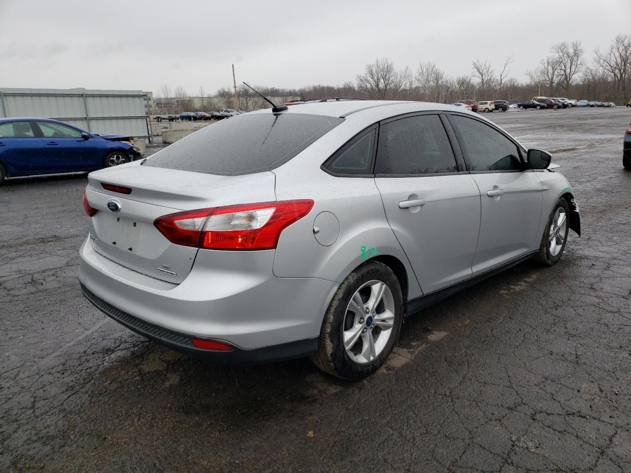 Photo 4 from auction – 2014 FORD FOCUS SE with VIN 1FADP3F23EL256197